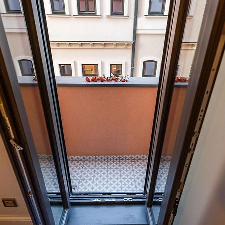 Central Mo Apartment Istanbul Ngoại thất bức ảnh